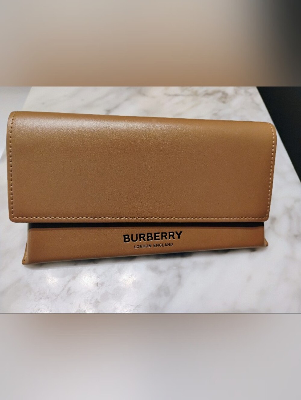Burberry London Camel Leather Sunglass Case Magnetic Closure